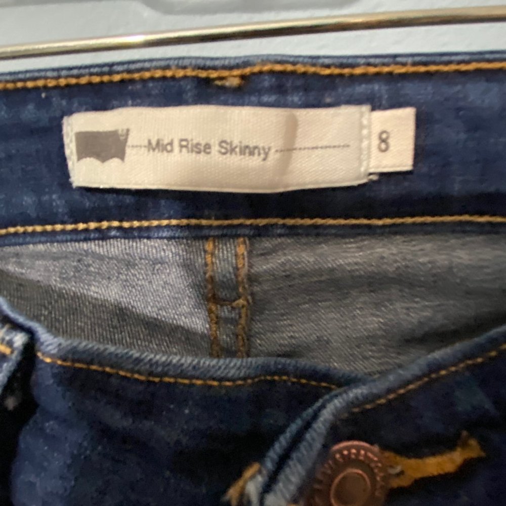 Gently worn Levi's skinny jeans